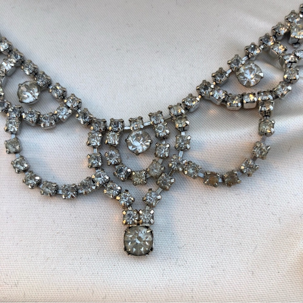 Antique Smart Set Rhinestone Necklace & Earrings Set Matching View 3
